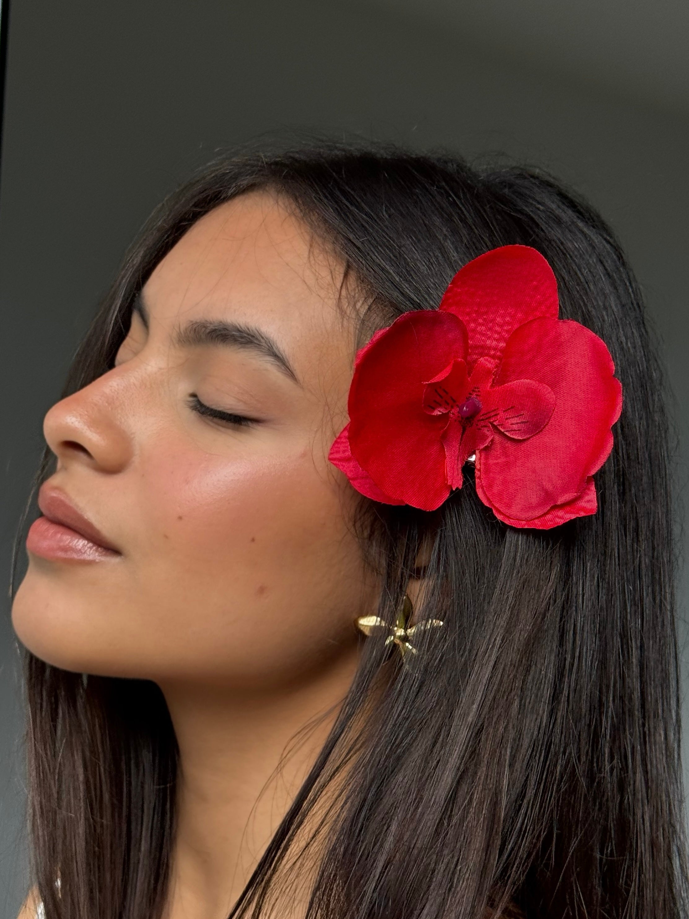 Red Flower Clip