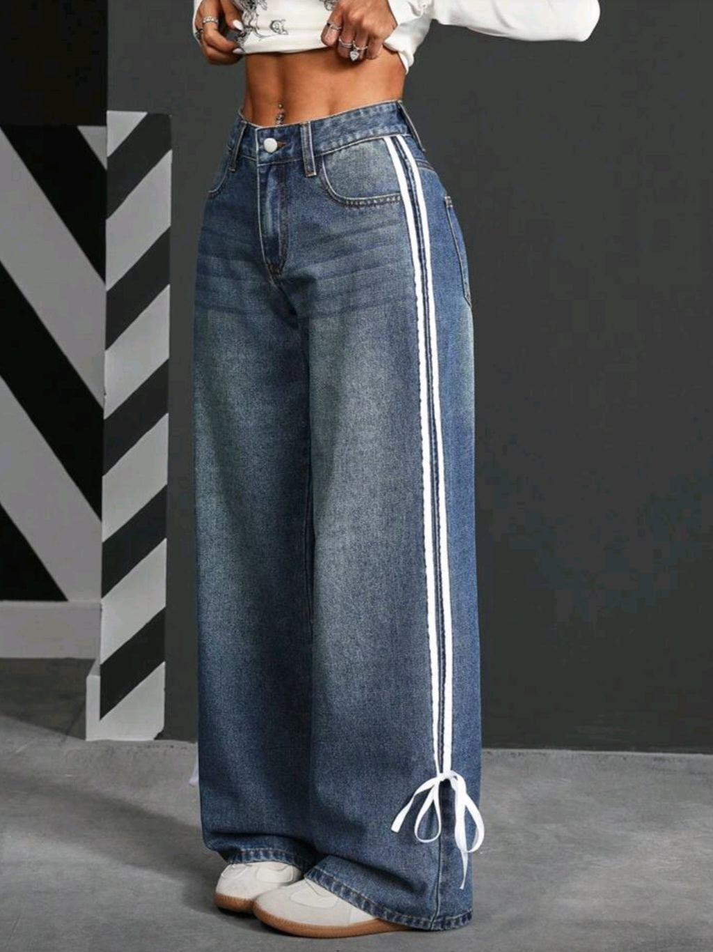 Track Low Waist Wideleg Jeans Cod.J31
