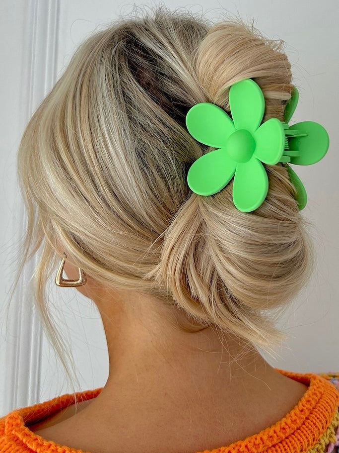 Green Flower Clip