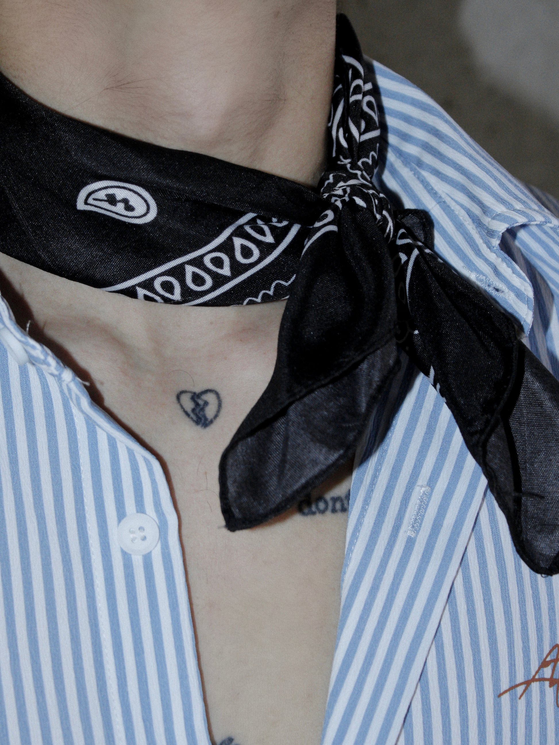 Black Scarf