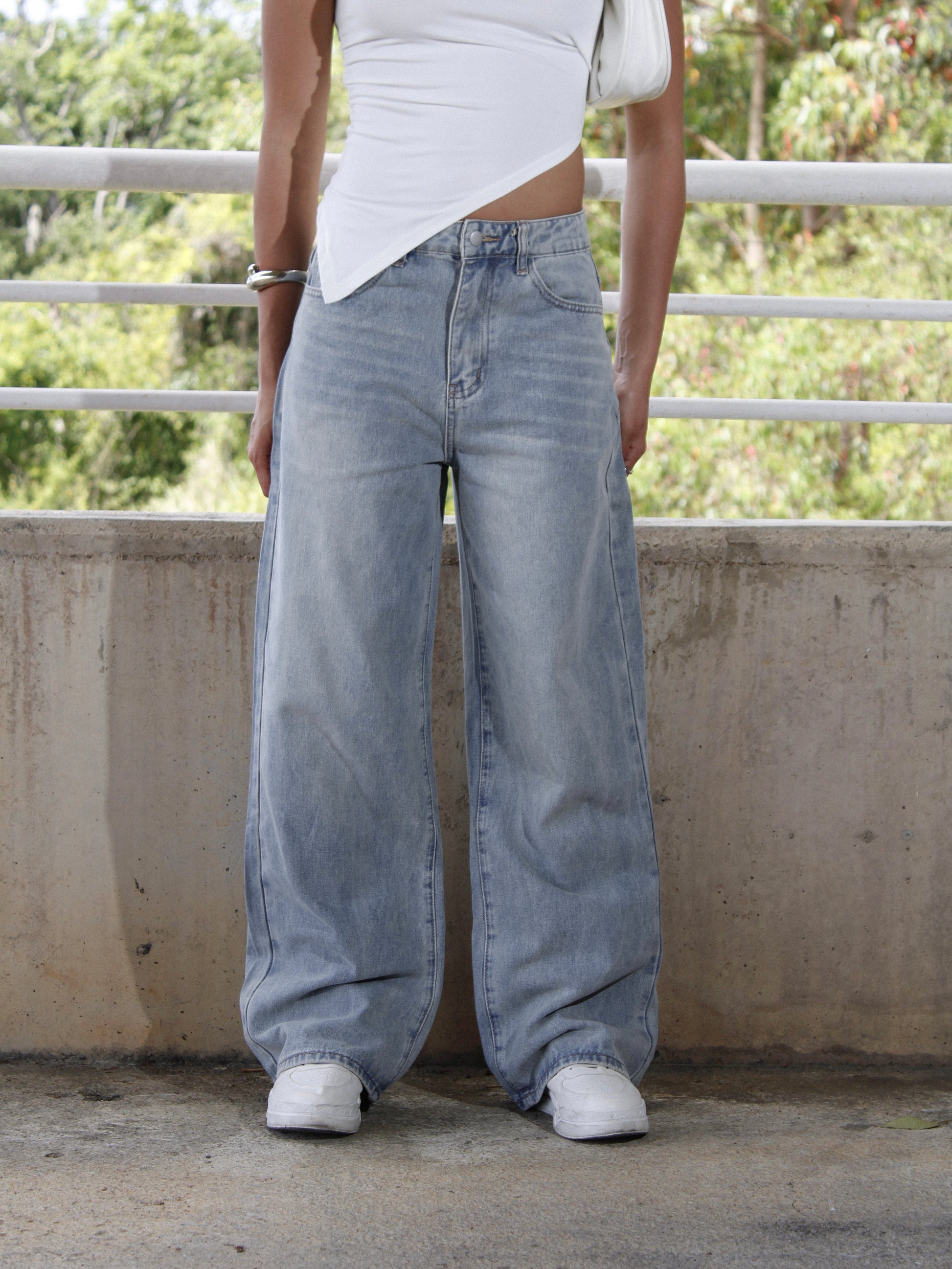 Dirty Wideleg Jeans