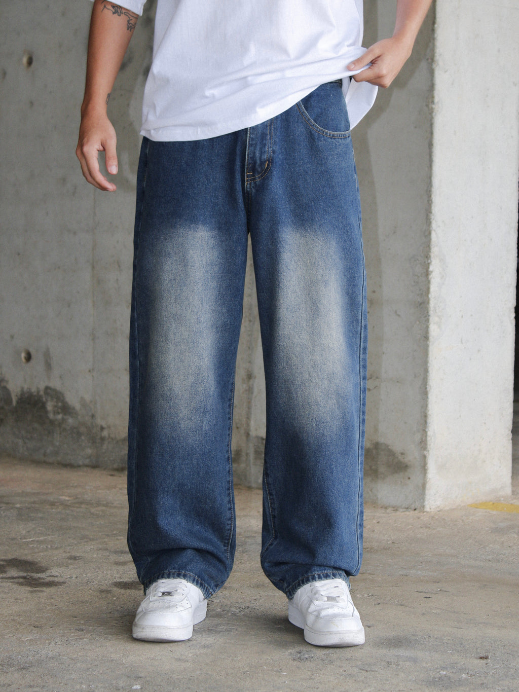 Dirty Straight Jean
