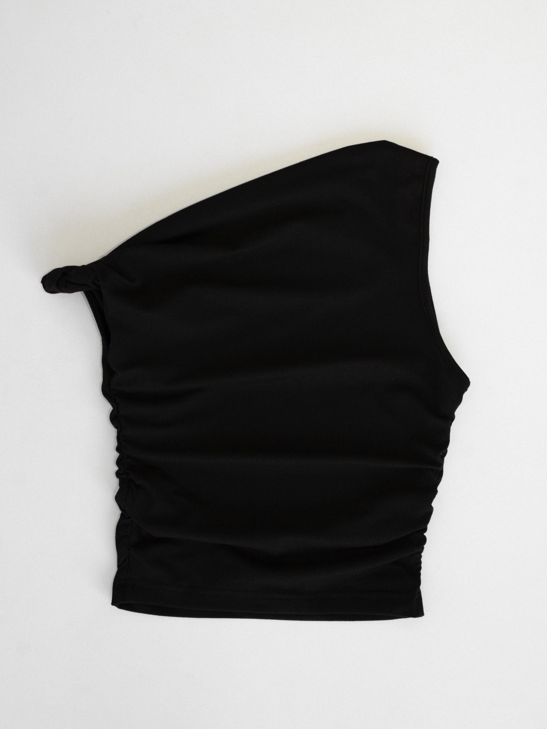 Black Asymmetrical Off-Shoulder Top Cod.T97