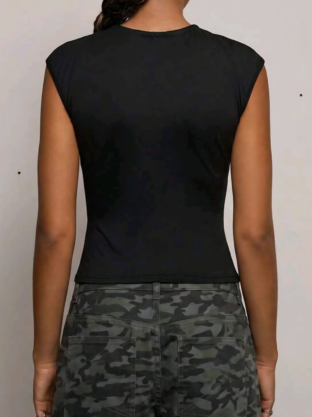 Black Keyhole Top  Cod.T149